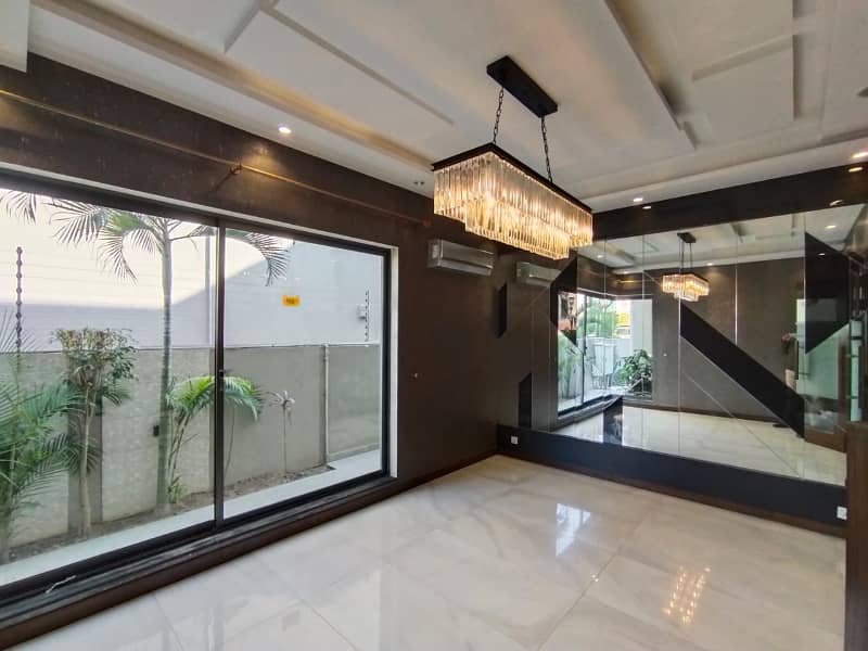 01 Kanal Modern Design Brand New House For Rent In DHA Phase 5 Block-B Lahore. 1