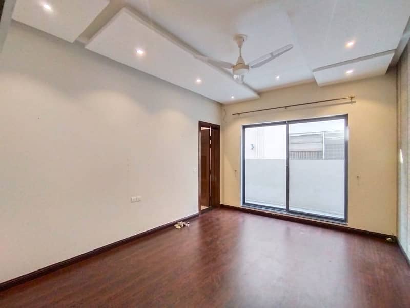 01 Kanal Modern Design Brand New House For Rent In DHA Phase 5 Block-B Lahore. 13