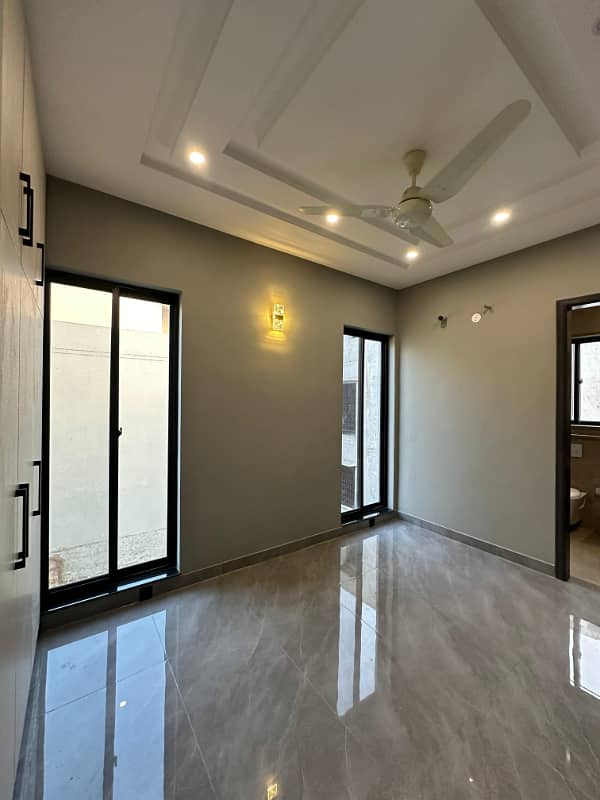 10 Marla Brand New House Available For Sale In Lake City Sector M-2A 19