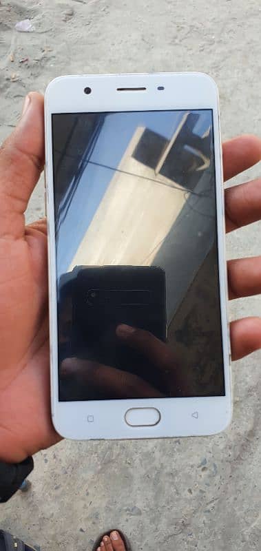 I am selling oppo a57 4gb 64gb all okay 0