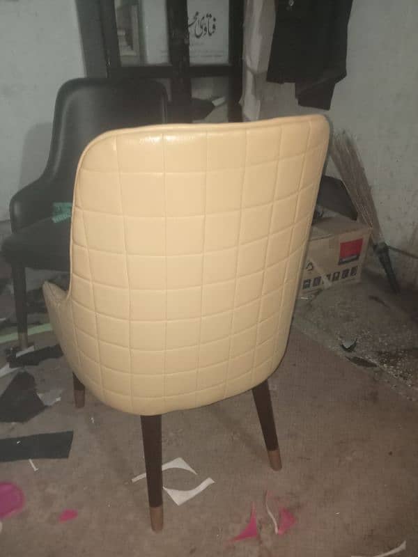 dining/chairs/dining chair 1