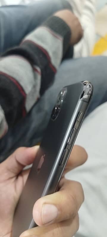 Iphone 11 pro PTA APPROVED 5