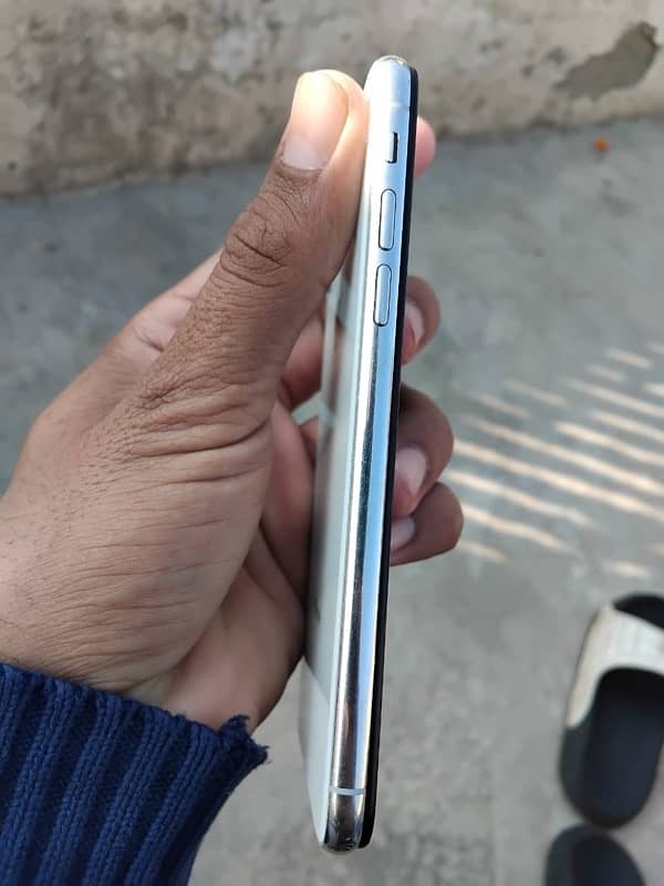 iPhone X 64gb 3