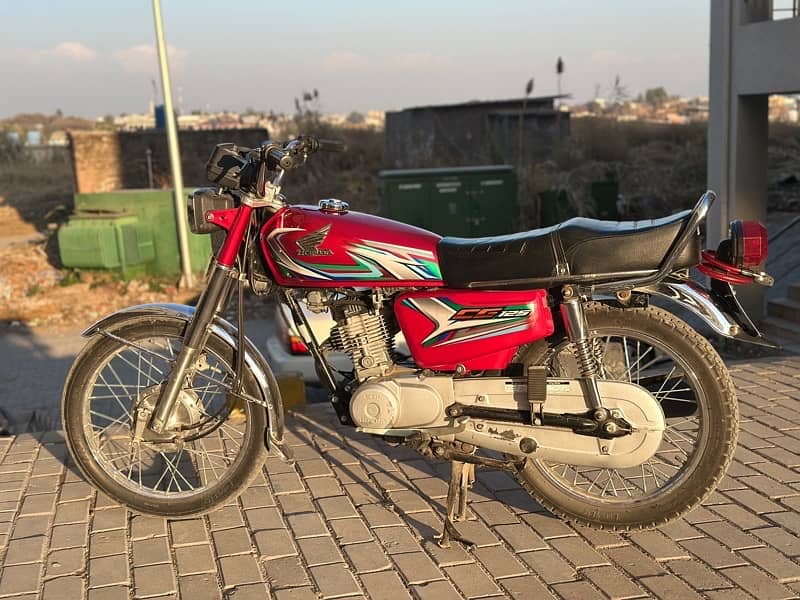 Honda 125 - 2023 Model (Golden Number 3