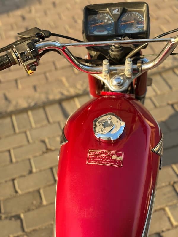 Honda 125 - 2023 Model (Golden Number 7