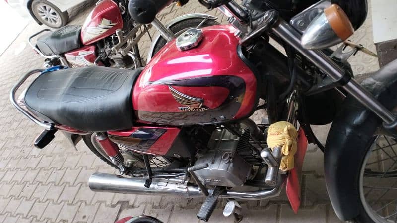 Honda CD-100 Bike   For Urgent Sale 1