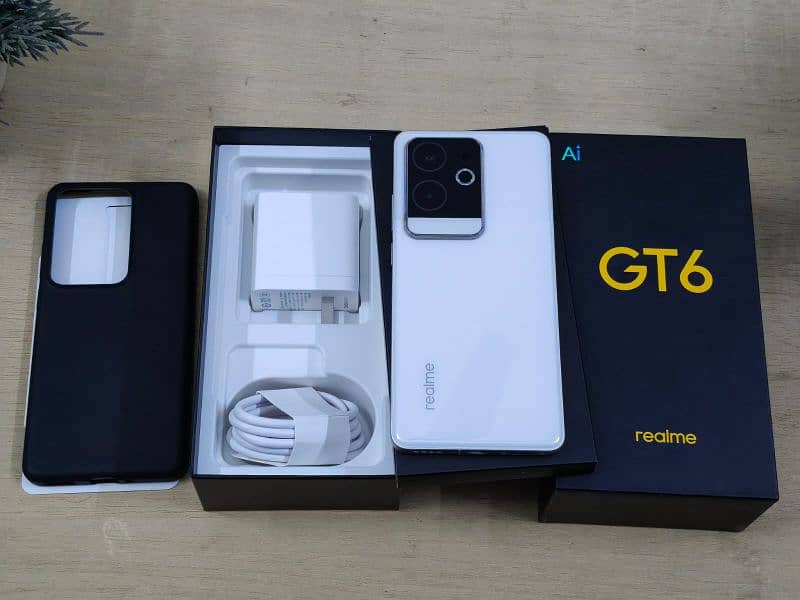 Realme GT6 5