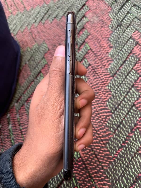 I phone x Pta approved 64GB 10/10 condition 6