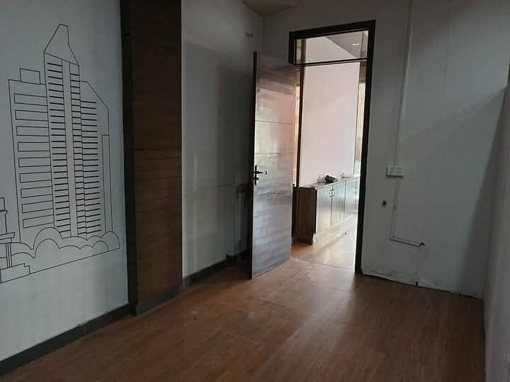 4 MARLA BRAND NEW OFFIXE WITH ELEVATOR INSTALLED FOR RENT IN DHA PHASE-5 10