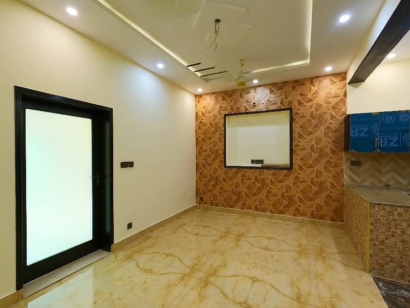 Prime Location 5 Marla House For sale In Lahore 12