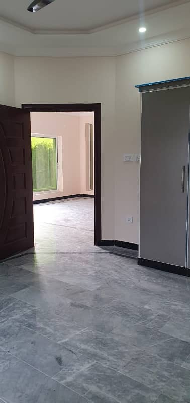 BRAND NEW DOUBLE STORY HOUSE FOR RENT 18