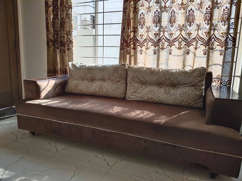 5 seater sofa set with center table 1