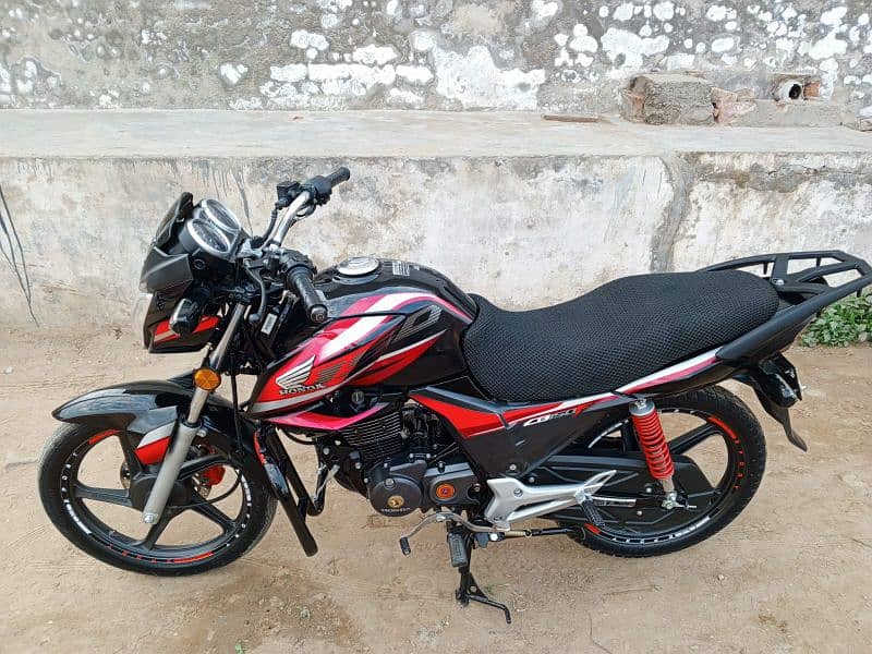 Honda CB 150f new condition 03068420481 1