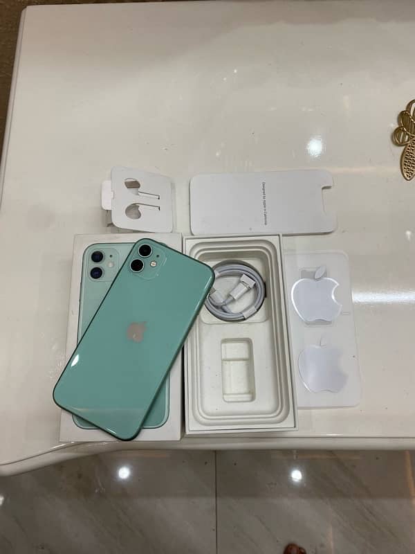 Iphone 11 128gb dual sim pta approved 10/10 condition 0