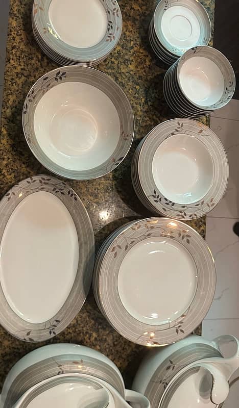 Dinner set 3