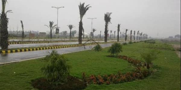 1 Kanal Best location Corner plot in King Edverd Medical College Society Lahore Best opportunity 0