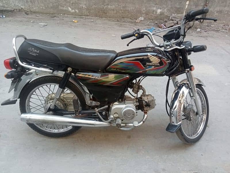 Honda CD 70 2021 in good condition 0/3/4/9/6/9/4/1/8/1/7 4