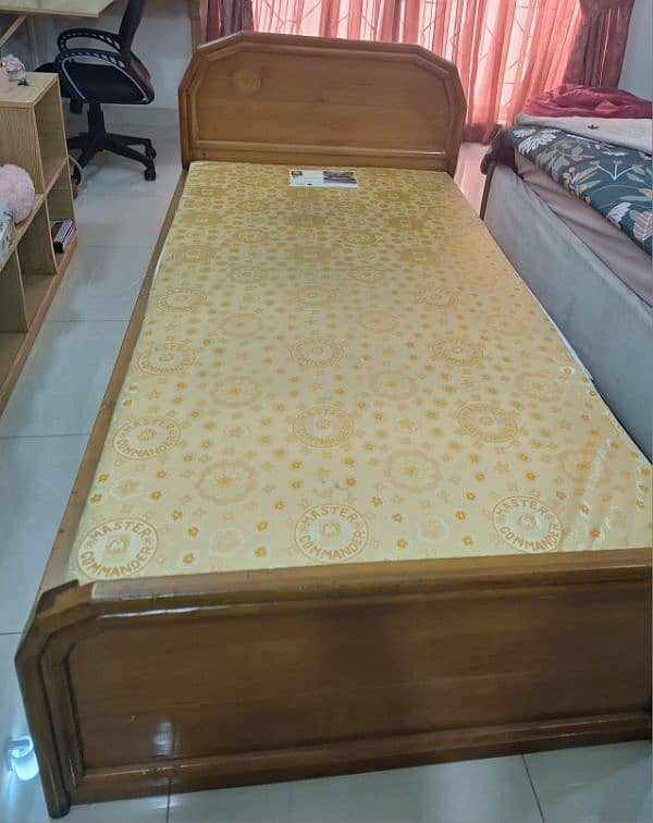 Wodden single bed 4