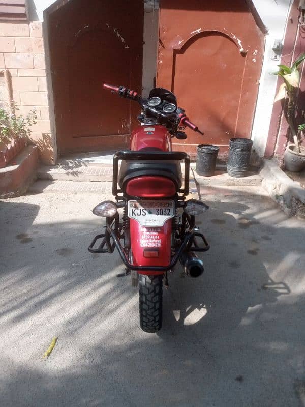 Suzuki Gs 150-SE special addition 1