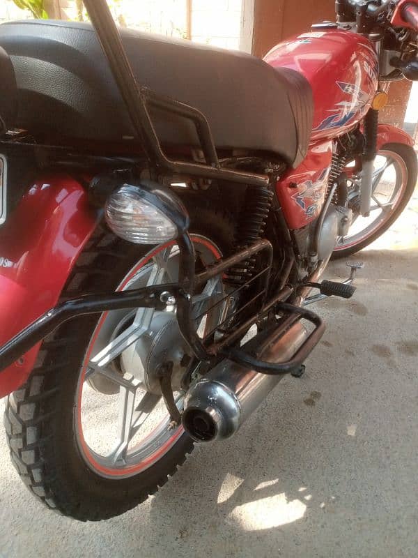 Suzuki Gs 150-SE special addition 2