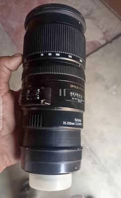 Nikon sigma 70 200 2.8 camera lens original condition 10by10 for sale