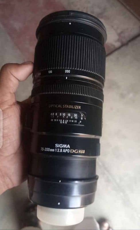 Nikon sigma 70 200 2.8 camera lens original condition 10by10 for sale 1