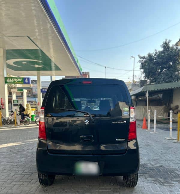 Suzuki Wagon R 2015 1