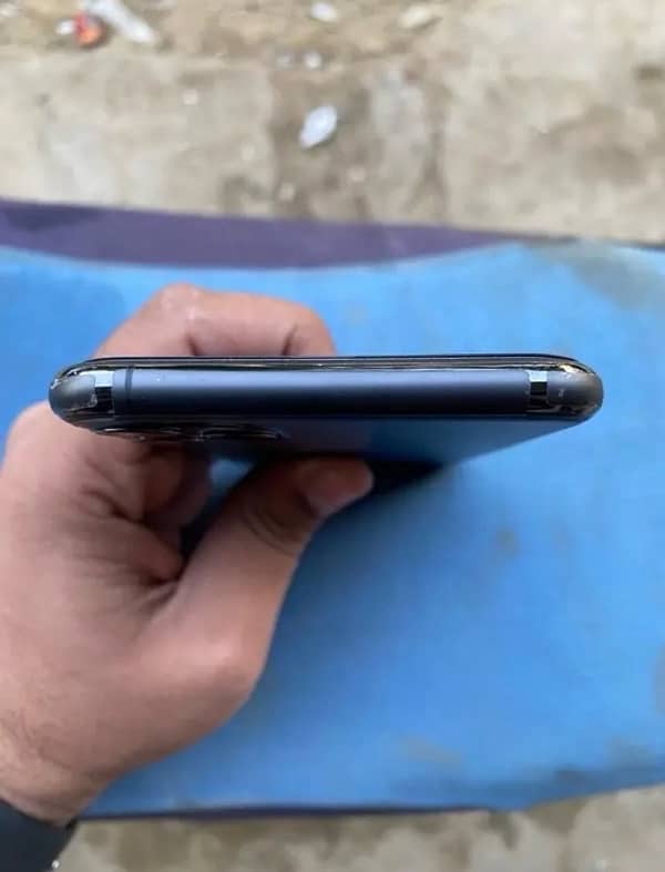 iPhone 11 Pro Max 512 GB exchange waly be aajao 4