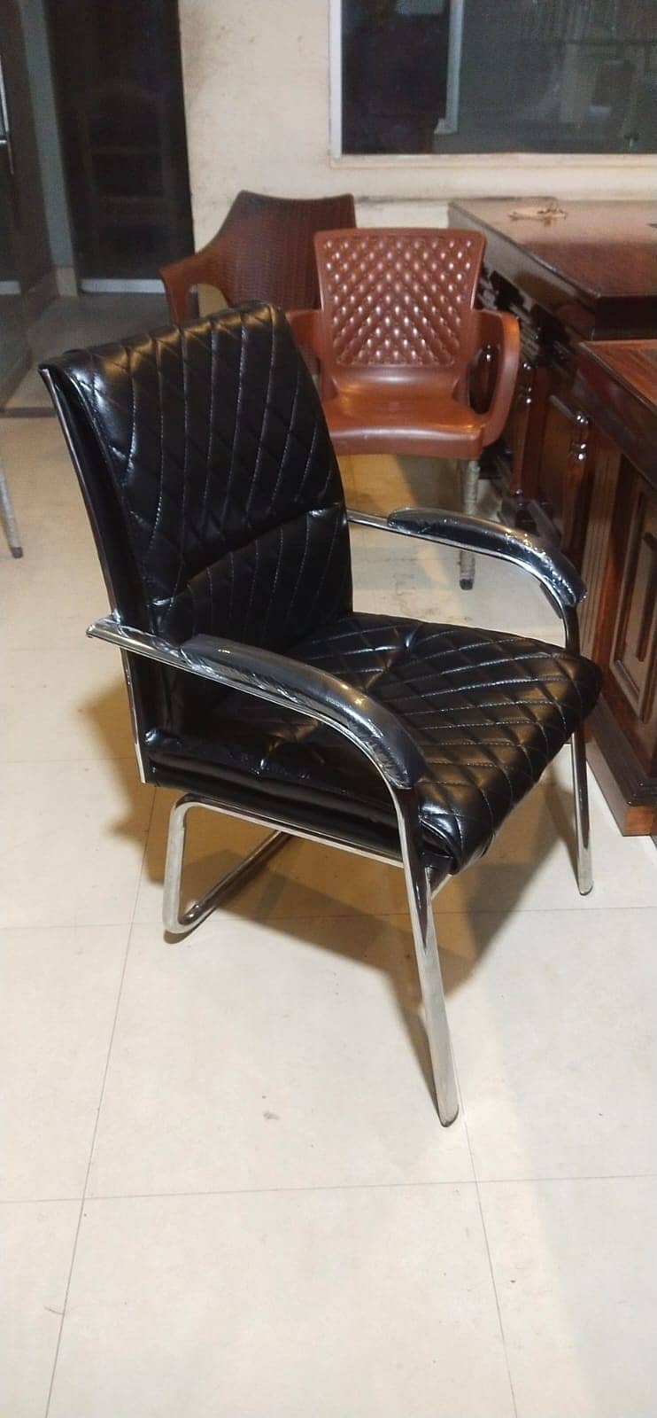 Visitor Chairs - chair - office chair 4