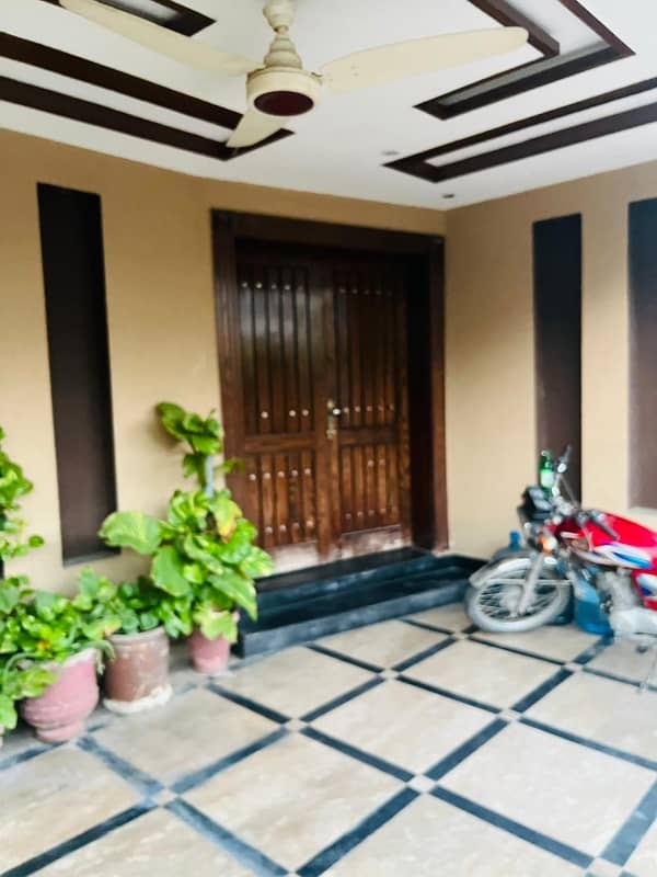 10 Marla House For Sale In Paragon City Lahore 17