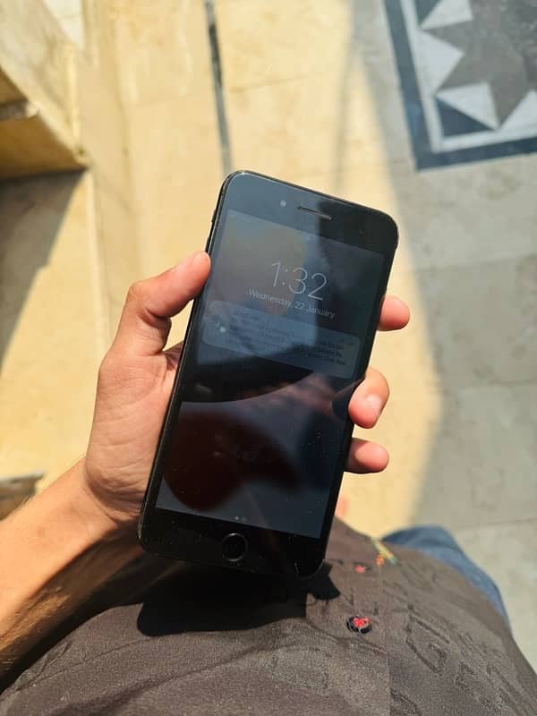 I phone 7 plus pta proof 128 gb 1