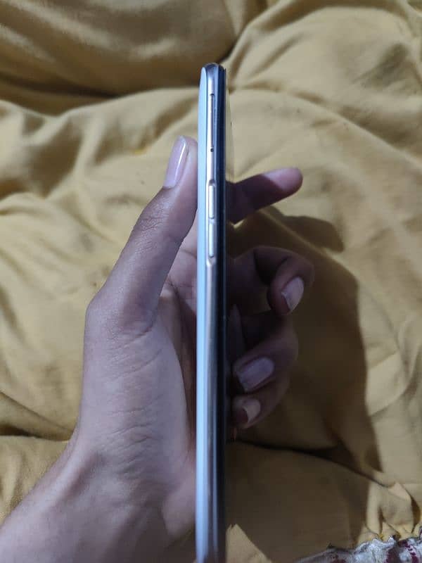 oppo reno z phone in used but full condition 3