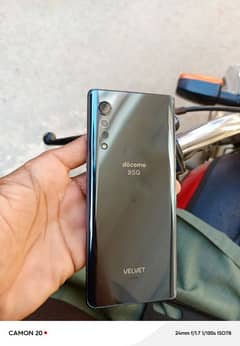 lg velvet 8/128