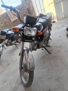 Honda CD 70 2015