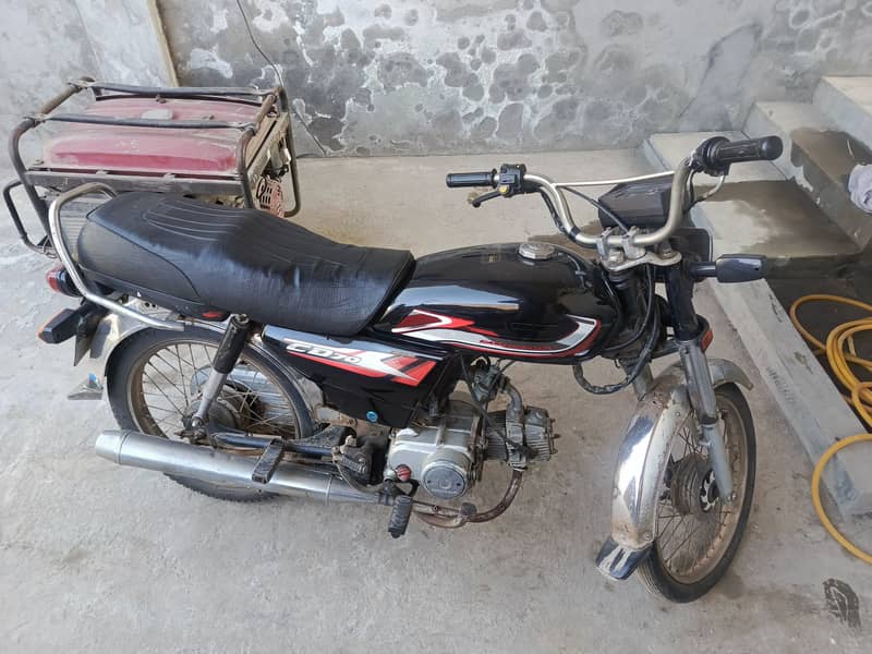 Honda CD 70 2015 3