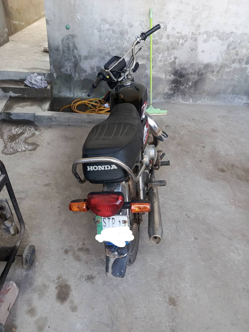 Honda CD 70 2015 4