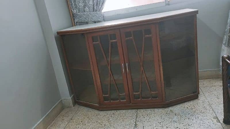 Used TV trolley 1