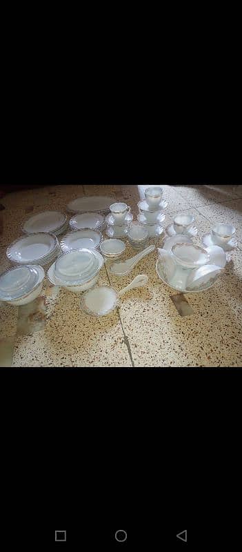 DINNER SET-69 PIECES 0