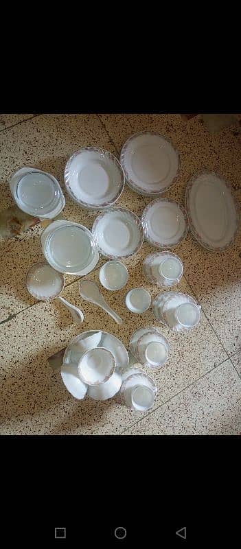 DINNER SET-69 PIECES 1