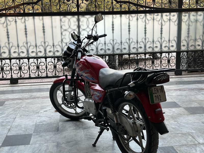 Suzuki GS 150-SE 2018 3