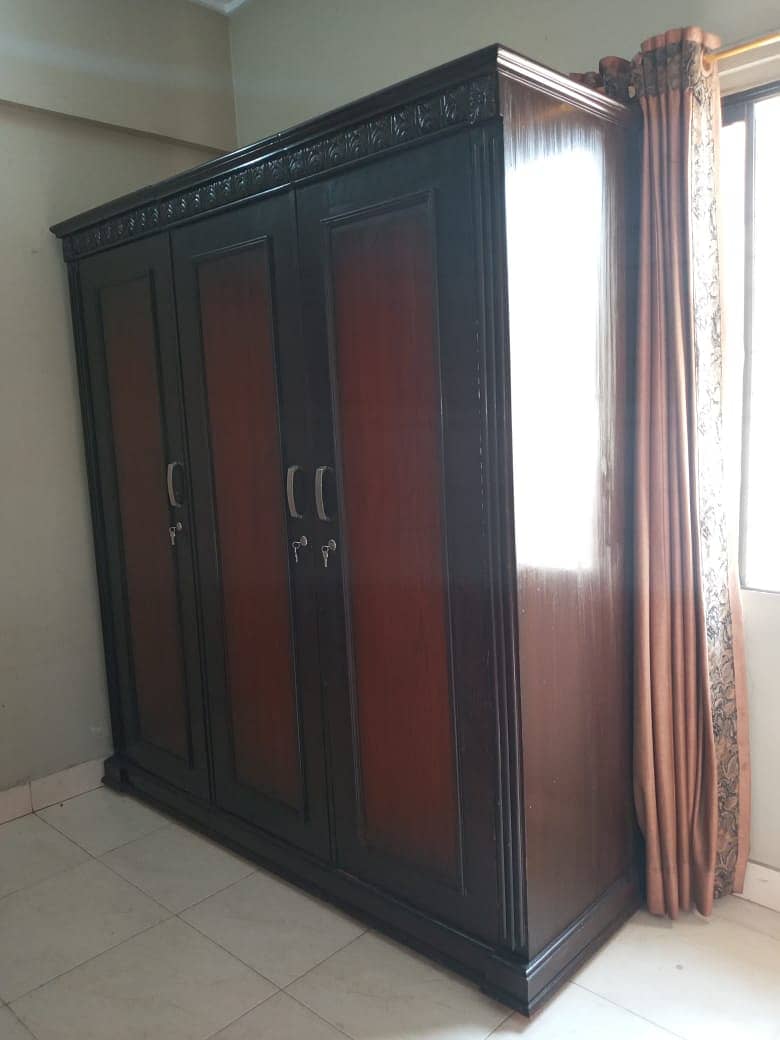 Luxury Wooden 3 Door Cupboard Just Like New 0