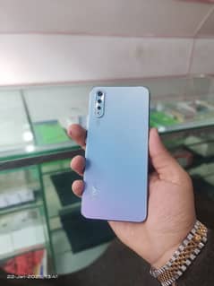 vivo S1