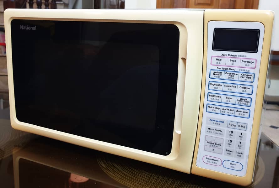 National Microwave Oven Made in Japan 42 liter Best Condition 0