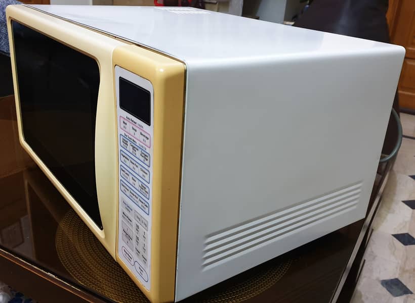 National Microwave Oven Made in Japan 42 liter Best Condition 4