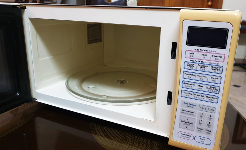 National Microwave Oven Made in Japan 42 liter Best Condition 5