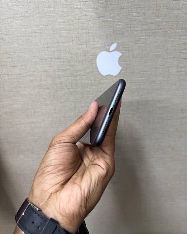 iPhone 11 64 gb non pta jv water pack Air tagit 4