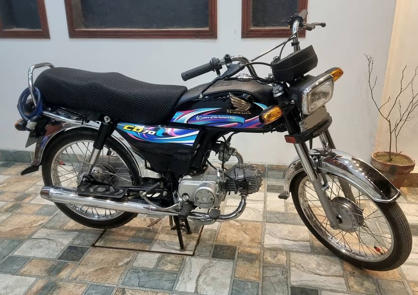 Honda CD 70 Black 07-2024 Golden Number 3