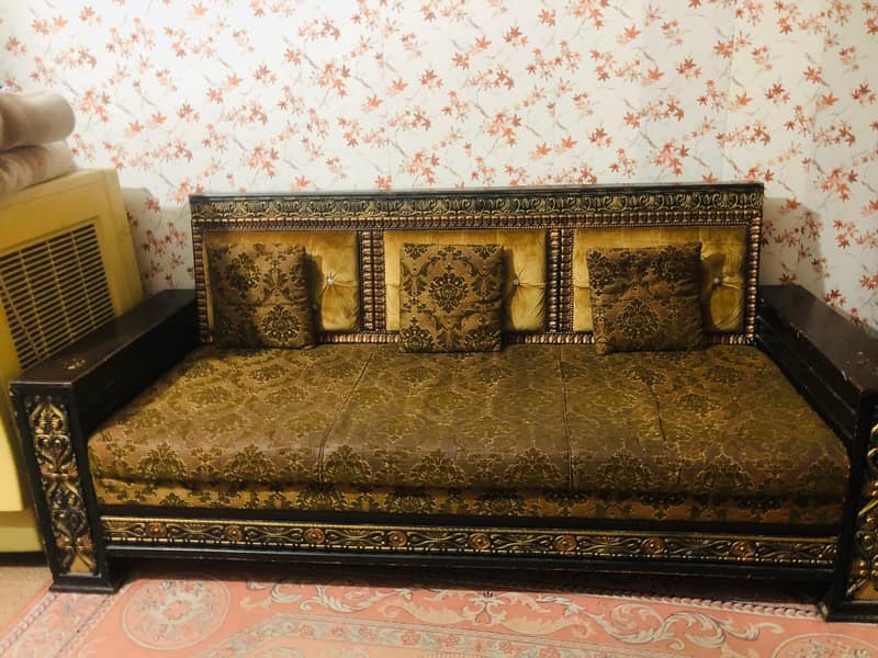 5 seater sofa for sale 0