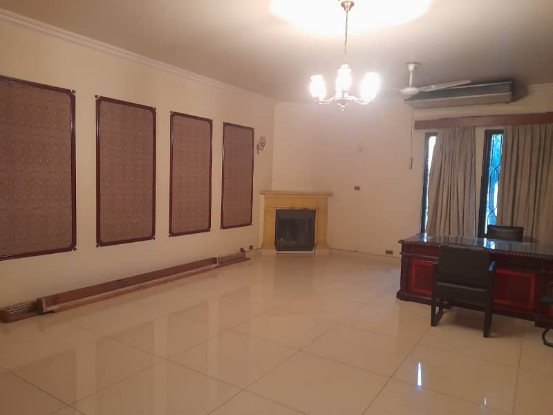 Spacious 4 Kanal Commercial House In The Heart Of Muslim Town For Rent 1