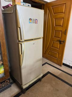 Urgent sale a dawlance fridge if 10/10 condition